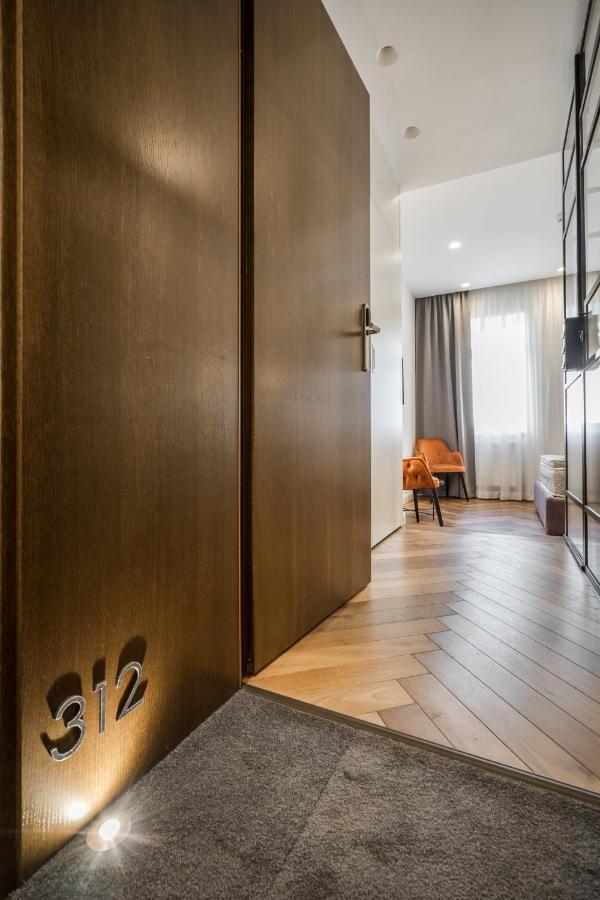 Budapest Eye- Boutique Suites, By Bqa المظهر الخارجي الصورة